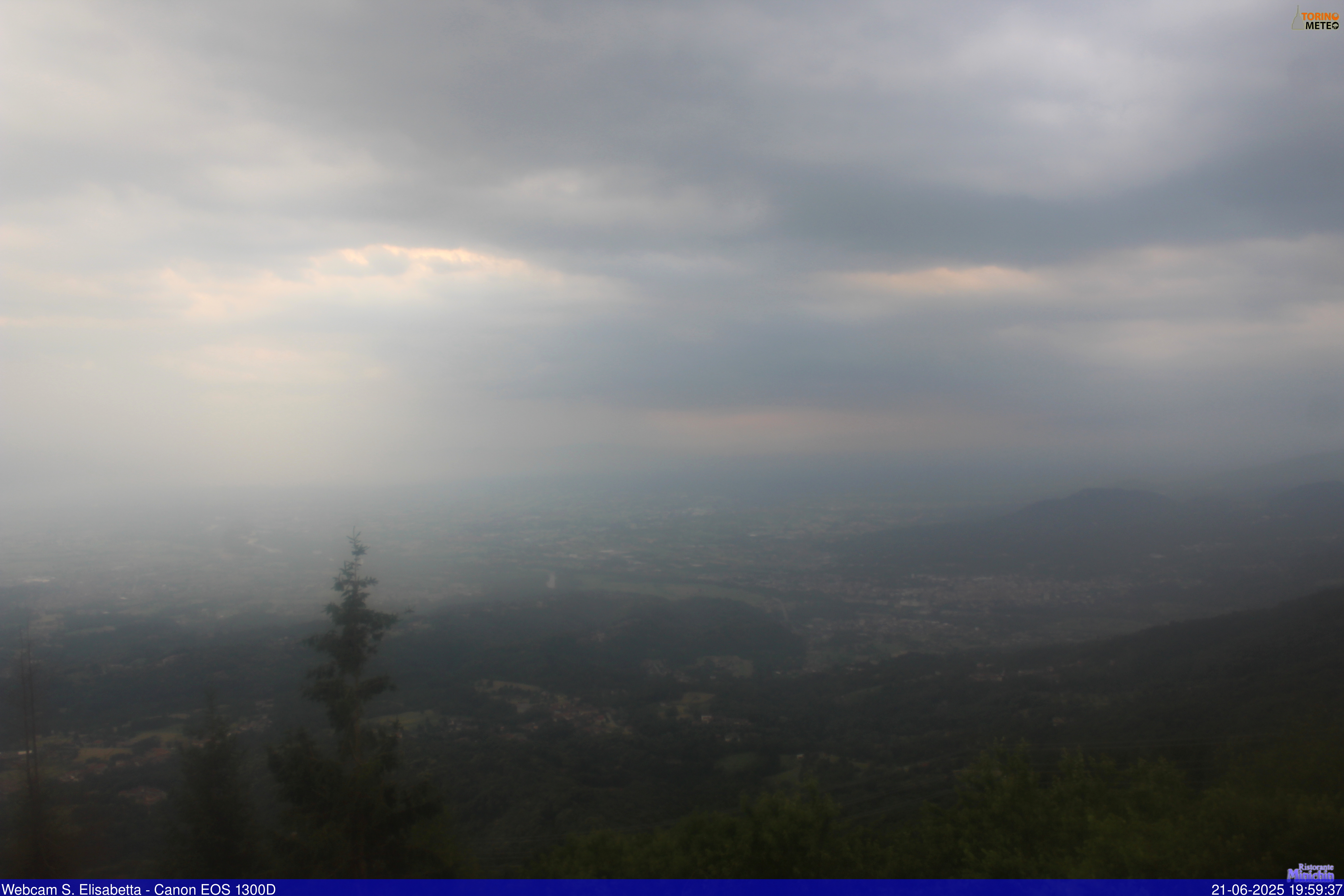 immagine della webcam nei dintorni di Cuorgnè: webcam Colleretto Castelnuovo